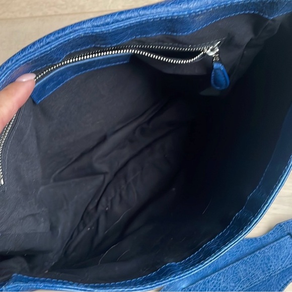 Balenciaga Neo folk Shoulder bag - Picture 9 of 14